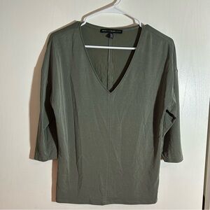 White House Black Market 3/4 sleeve olive top XS‎